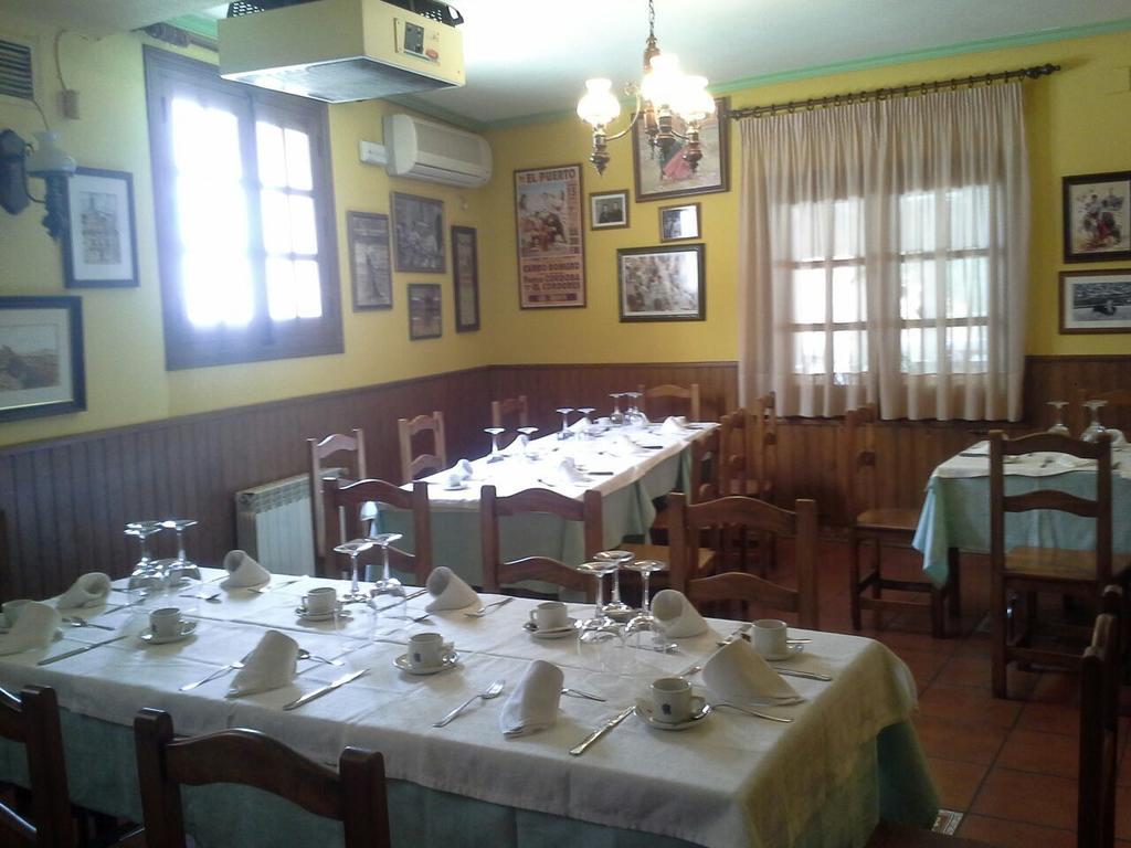 Hostal Restaurante Villa De เซปุลเวดา ภายนอก รูปภาพ