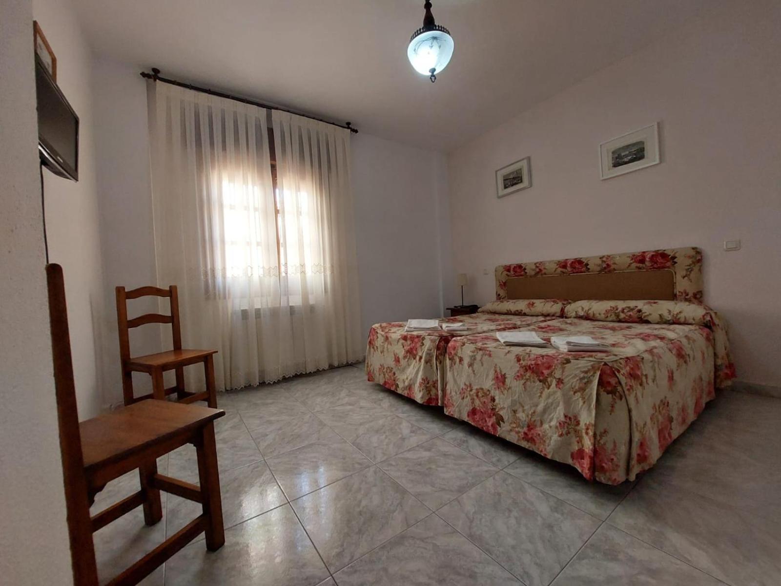 Hostal Restaurante Villa De เซปุลเวดา ภายนอก รูปภาพ