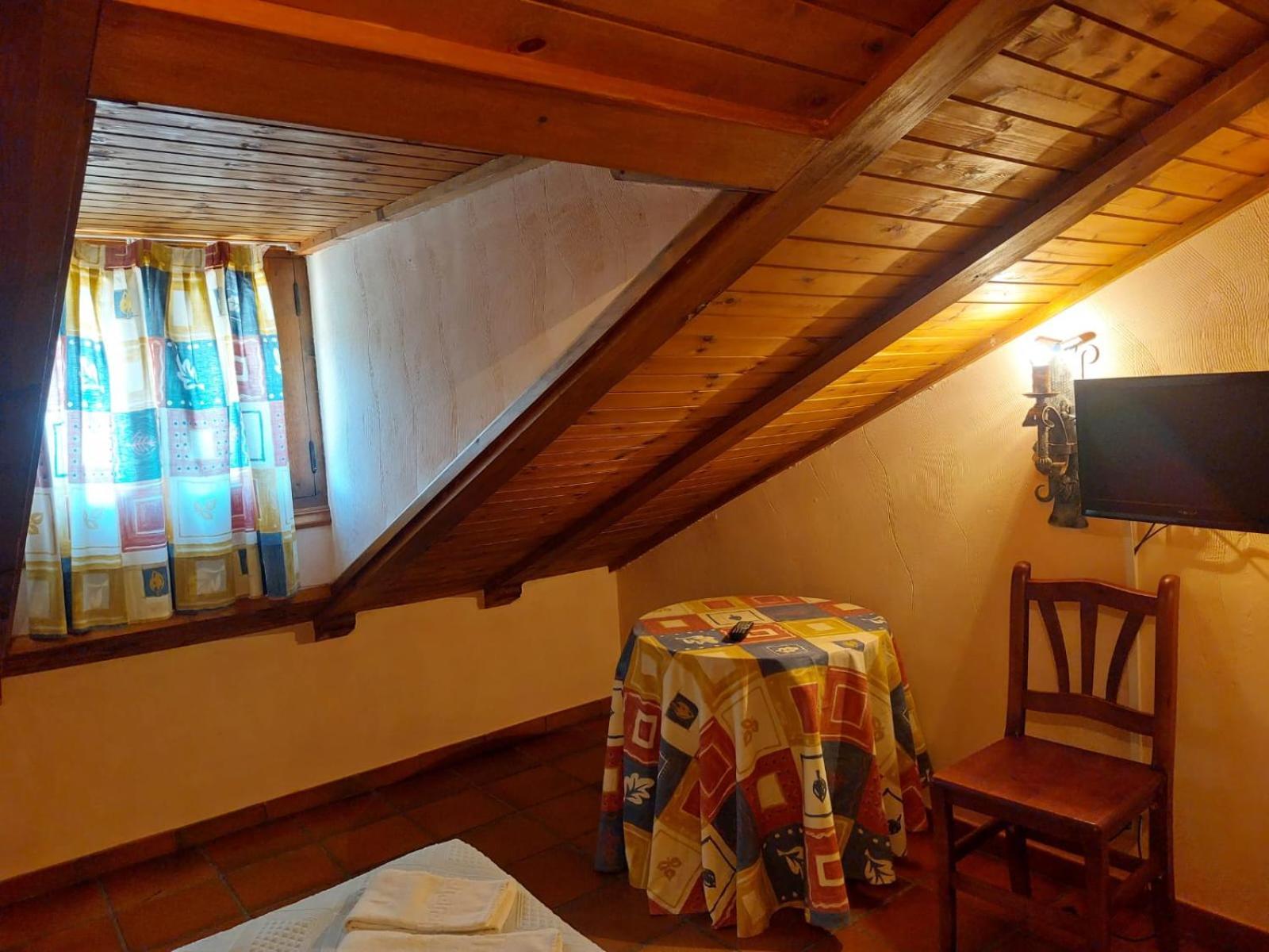 Hostal Restaurante Villa De เซปุลเวดา ภายนอก รูปภาพ