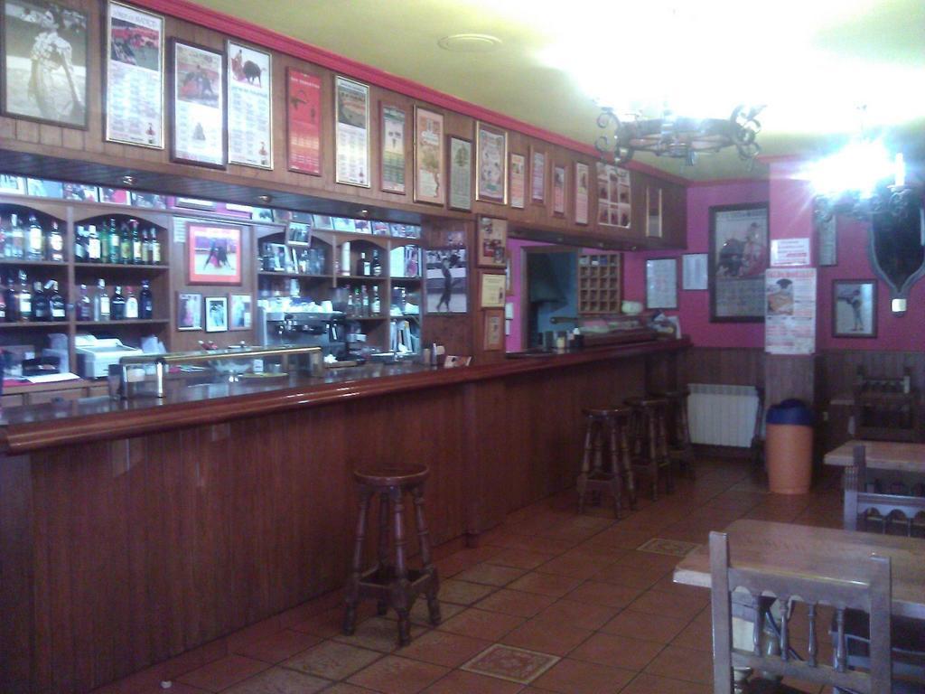 Hostal Restaurante Villa De เซปุลเวดา ภายนอก รูปภาพ