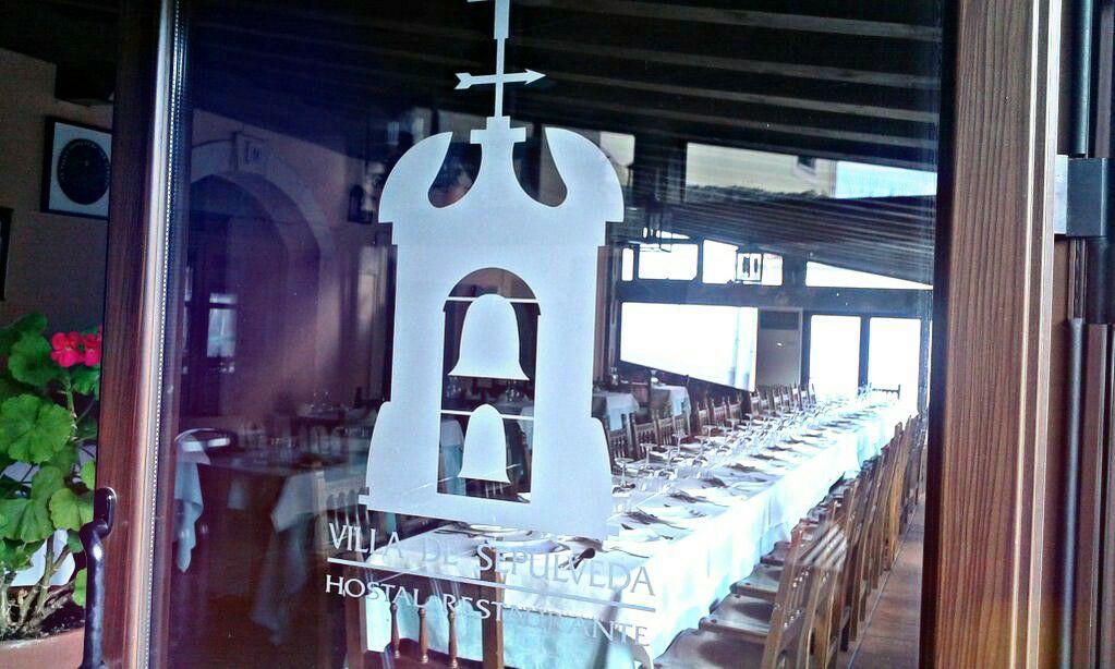 Hostal Restaurante Villa De เซปุลเวดา ภายนอก รูปภาพ